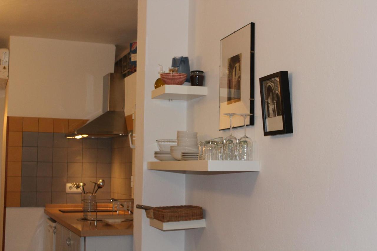 Fonduq Estudios Tarifa Buitenkant foto