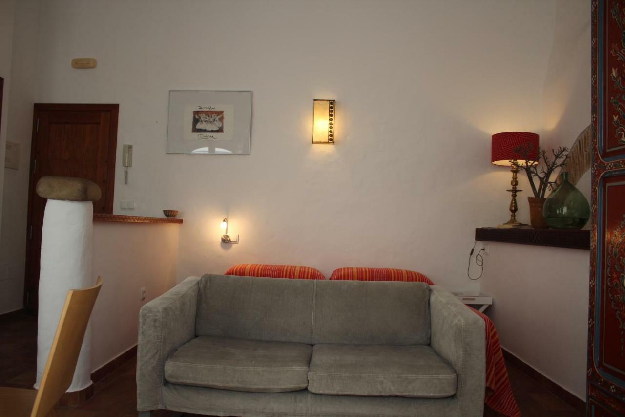 Fonduq Estudios Tarifa Buitenkant foto